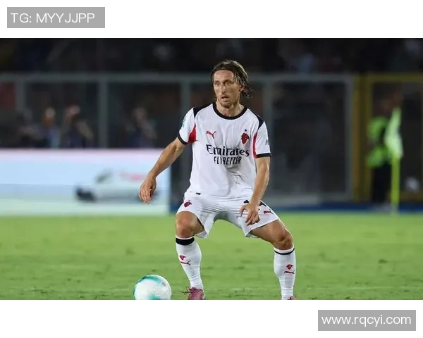 足球场上的单刀不进球星:那些错失破门良机的顶级球员们